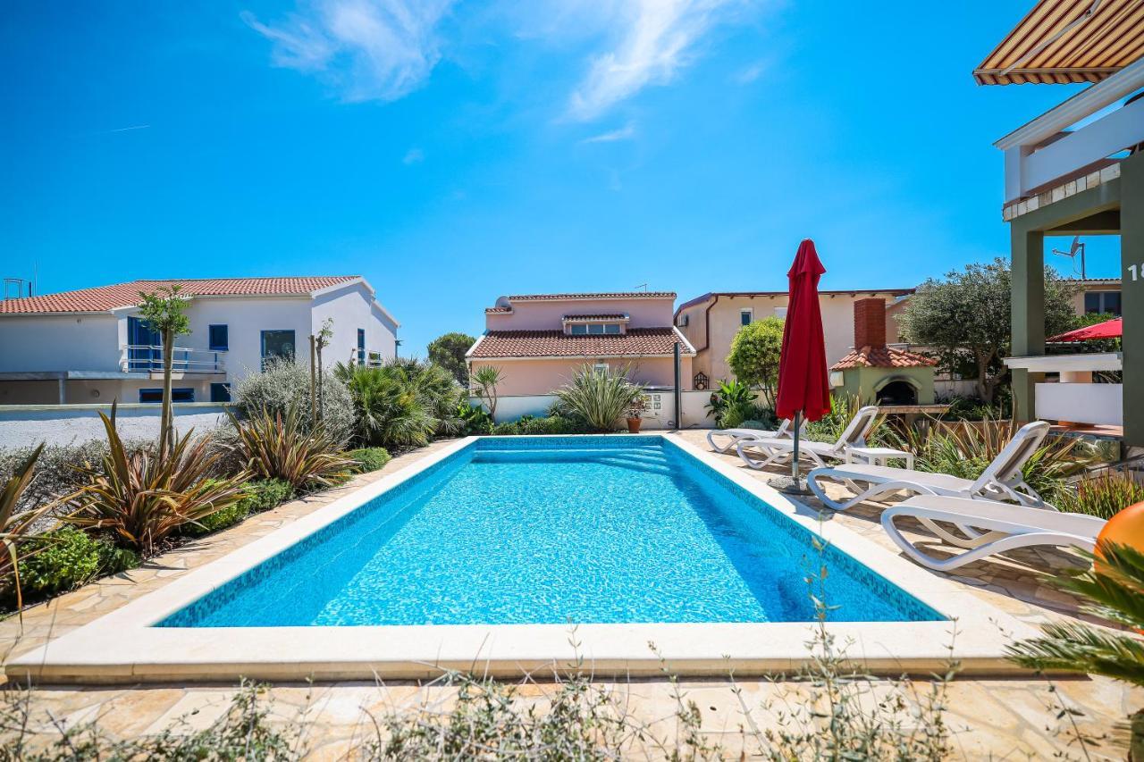 ויר Villa Goga מראה חיצוני תמונה